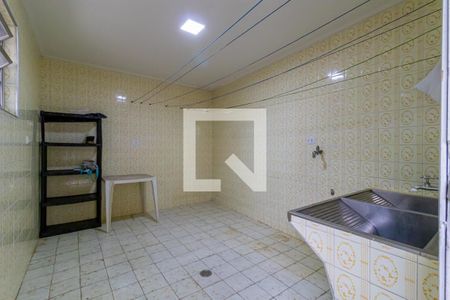 Casa à venda com 450m², 4 quartos e 8 vagas Casa à venda com 450m², 4 quartos e 8 vagasÁrea de Serviço