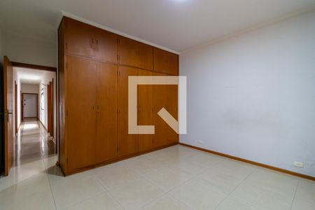 Casa à venda com 450m², 4 quartos e 8 vagas Casa à venda com 450m², 4 quartos e 8 vagasSuíte 1