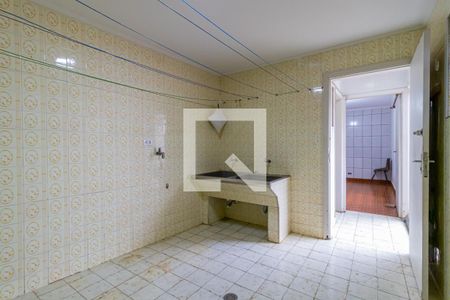 Casa à venda com 450m², 4 quartos e 8 vagas Casa à venda com 450m², 4 quartos e 8 vagasÁrea de Serviço