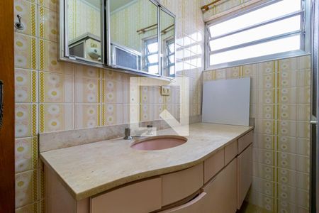 Casa à venda com 450m², 4 quartos e 8 vagas Casa à venda com 450m², 4 quartos e 8 vagasBanheiro da Suíte 2