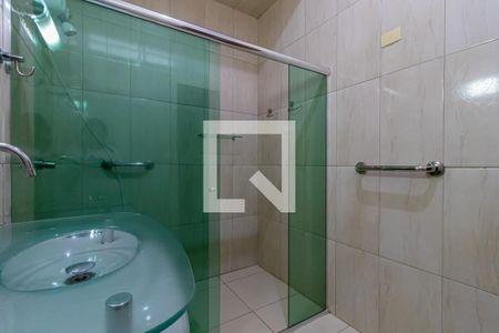 Casa à venda com 450m², 4 quartos e 8 vagas Casa à venda com 450m², 4 quartos e 8 vagasBanheiro da Suíte 1