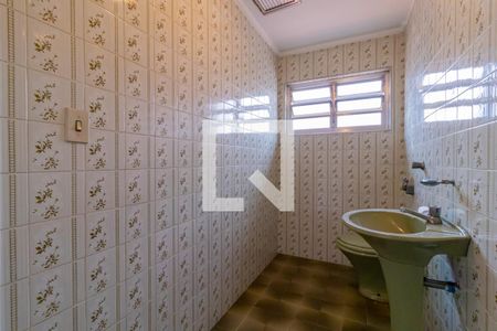 Casa à venda com 450m², 4 quartos e 8 vagas Casa à venda com 450m², 4 quartos e 8 vagasBanheiro do Salão