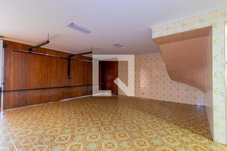 Casa à venda com 450m², 4 quartos e 8 vagas Casa à venda com 450m², 4 quartos e 8 vagasGaragem