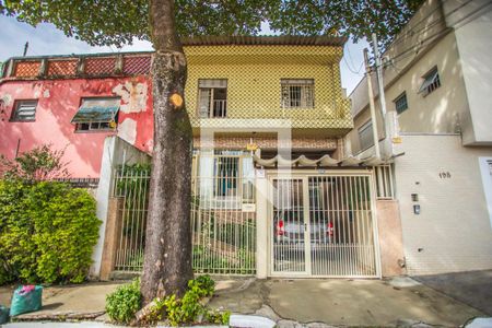 Casa à venda com 143m², 3 quartos e 1 vagaFachada