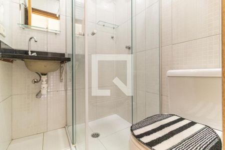 Banheiro de kitnet/studio para alugar com 1 quarto, 28m² em República, São Paulo