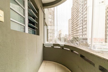 Varanda de kitnet/studio para alugar com 1 quarto, 28m² em República, São Paulo
