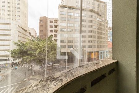 Varanda de kitnet/studio para alugar com 1 quarto, 28m² em República, São Paulo