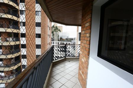 Apartamento à venda com 150m², 4 quartos e 3 vagas Apartamento à venda com 150m², 4 quartos e 3 vagasvaranda