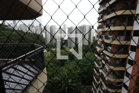 Apartamento à venda com 150m², 4 quartos e 3 vagas Apartamento à venda com 150m², 4 quartos e 3 vagasVista