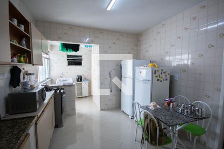 Apartamento para alugar com 95m², 2 quartos e 2 vagasCozinha