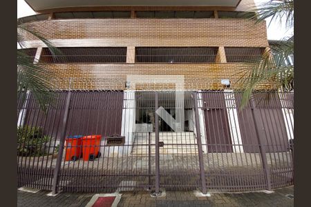 Apartamento para alugar com 95m², 2 quartos e 2 vagasFachada