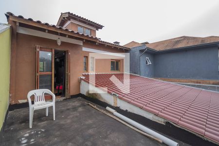 Casa à venda com 215m², 4 quartos e 3 vagas Casa à venda com 215m², 4 quartos e 3 vagasSacada