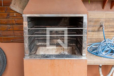 Casa à venda com 215m², 4 quartos e 3 vagas Casa à venda com 215m², 4 quartos e 3 vagasChurrasqueira