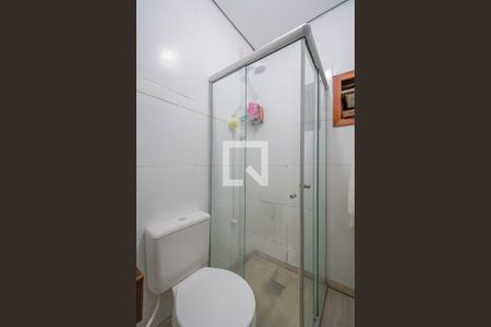 Casa à venda com 215m², 4 quartos e 3 vagas Casa à venda com 215m², 4 quartos e 3 vagasBanheiro