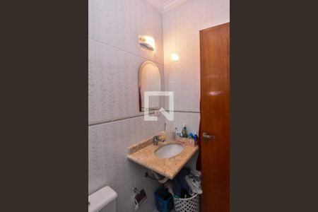 Casa à venda com 197m², 3 quartos e 2 vagasBanheiro da Suíte