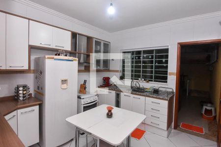 Casa à venda com 197m², 3 quartos e 2 vagasCozinha