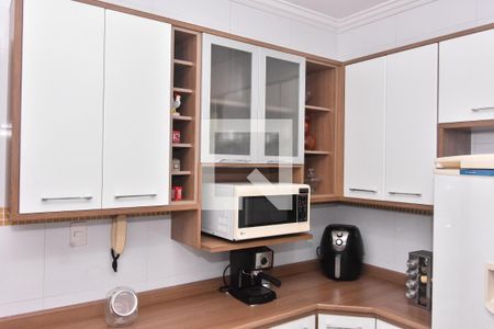 Casa à venda com 197m², 3 quartos e 2 vagasCozinha - Armários