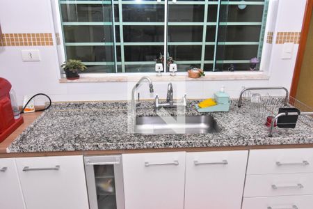 Casa à venda com 197m², 3 quartos e 2 vagasCozinha - Torneira