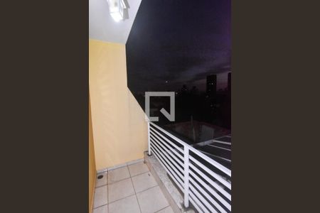 Casa à venda com 197m², 3 quartos e 2 vagasVaranda