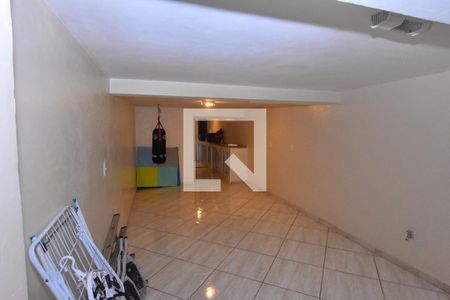 Casa à venda com 197m², 3 quartos e 2 vagasQuintal