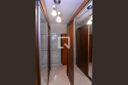 Casa à venda com 197m², 3 quartos e 2 vagasQuarto 2