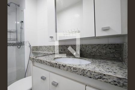 Apartamento à venda com 50m², 2 quartos e 1 vaga Apartamento à venda com 50m², 2 quartos e 1 vagaBanheiro Social