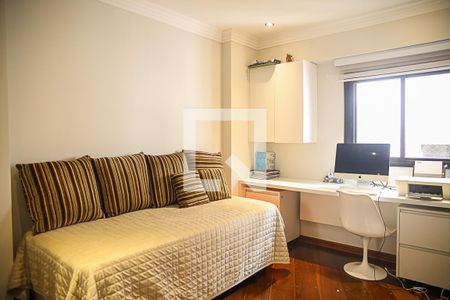Apartamento à venda com 234m², 3 quartos e 3 vagasQuarto 2