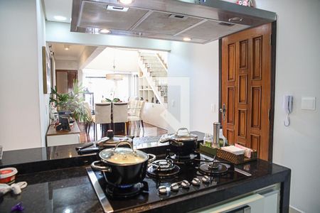 Apartamento à venda com 234m², 3 quartos e 3 vagasCozinha 