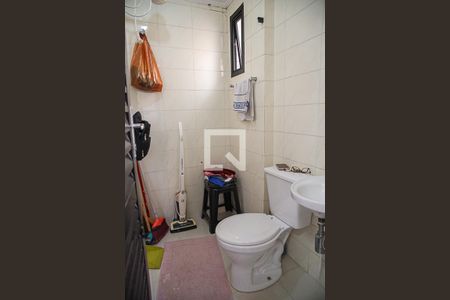 Apartamento à venda com 234m², 3 quartos e 3 vagasBanheiro de Serviço