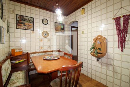 Casa de condomínio à venda com 115m², 5 quartos e 1 vaga Casa de condomínio à venda com 115m², 5 quartos e 1 vagaCopa