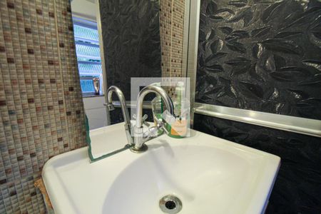 Casa de condomínio à venda com 115m², 5 quartos e 1 vaga Casa de condomínio à venda com 115m², 5 quartos e 1 vagaBanheiro Social