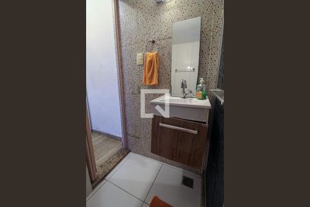 Casa de condomínio à venda com 115m², 5 quartos e 1 vaga Casa de condomínio à venda com 115m², 5 quartos e 1 vagaBanheiro Social