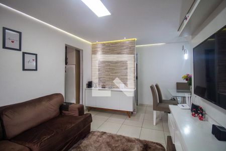 Sala de Estar de apartamento para alugar com 2 quartos, 56m² em Vila Esperança, São Paulo