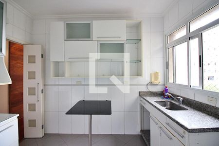 Apartamento para alugar com 89m², 2 quartos e 2 vagasCozinha