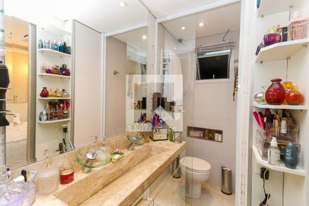 Apartamento à venda com 140m², 2 quartos e 1 vagaBanheiro da Suíte 1