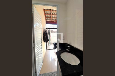 Apartamento à venda com 108m², 2 quartos e 1 vagaBanheiro de Serviço