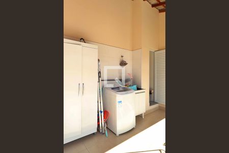 Apartamento à venda com 108m², 2 quartos e 1 vagaÁrea de Serviço