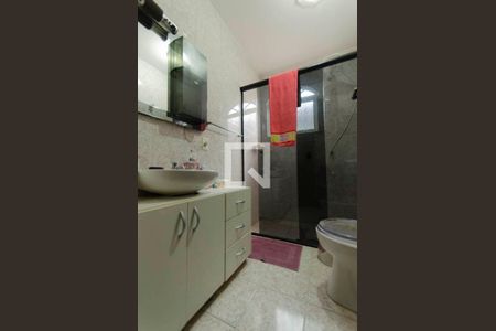 Casa à venda com 209m², 3 quartos e 1 vagaBanheiro Suíte 1