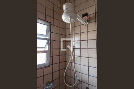 Banheiro de apartamento para alugar com 1 quarto, 42m² em Jardim Três Marias, São Paulo