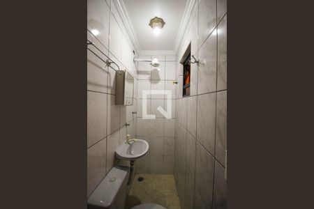 Banheiro de kitnet/studio para alugar com 1 quarto, 20m² em Altos de Vila Prudente, São Paulo