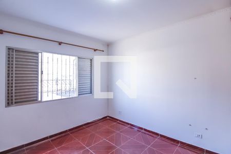 Casa à venda com 220m², 3 quartos e 2 vagasSuíte