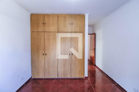 Casa à venda com 220m², 3 quartos e 2 vagasSuíte