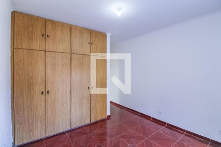 Casa à venda com 220m², 3 quartos e 2 vagasSuíte