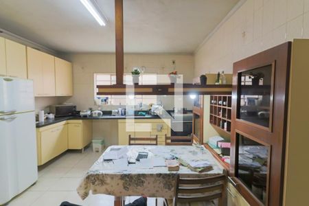 Casa de condomínio à venda com 200m², 3 quartos e 4 vagas Casa de condomínio à venda com 200m², 3 quartos e 4 vagasCozinha