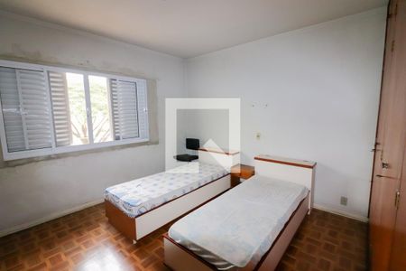 Casa de condomínio à venda com 200m², 3 quartos e 4 vagas Casa de condomínio à venda com 200m², 3 quartos e 4 vagasQuarto 3