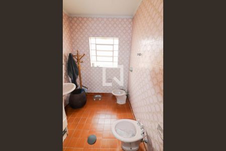 Casa de condomínio à venda com 200m², 3 quartos e 4 vagas Casa de condomínio à venda com 200m², 3 quartos e 4 vagasBanheiro