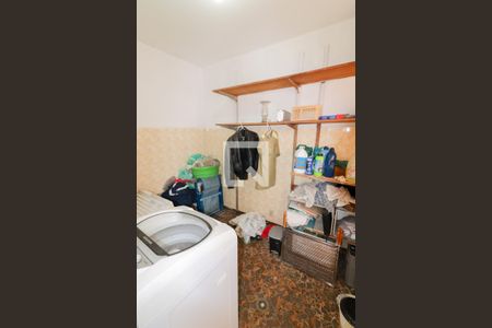 Casa de condomínio à venda com 200m², 3 quartos e 4 vagas Casa de condomínio à venda com 200m², 3 quartos e 4 vagasLavanderia