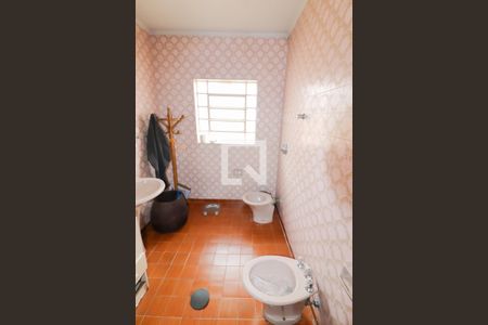 Casa de condomínio à venda com 200m², 3 quartos e 4 vagas Casa de condomínio à venda com 200m², 3 quartos e 4 vagasBanheiro