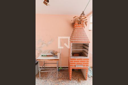 Casa de condomínio à venda com 200m², 3 quartos e 4 vagas Casa de condomínio à venda com 200m², 3 quartos e 4 vagasÁrea comum - Churrasqueira