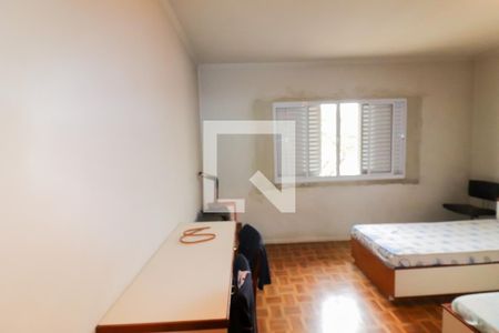 Casa de condomínio à venda com 200m², 3 quartos e 4 vagas Casa de condomínio à venda com 200m², 3 quartos e 4 vagasQuarto 3